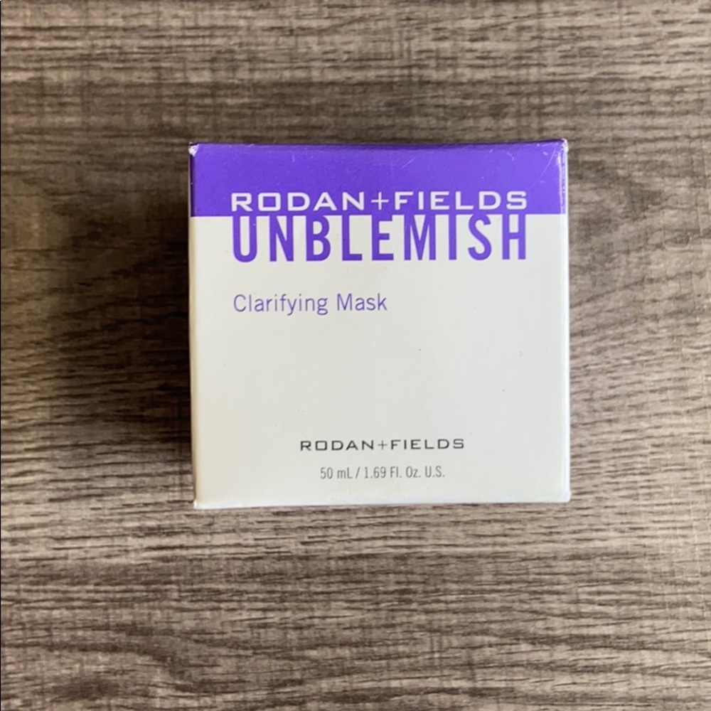 Unblemish Clarifying Mask